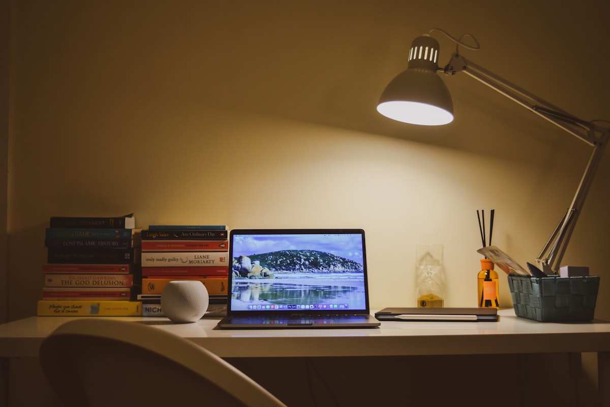 Best Light Therapy Lamps for Steady Wake Times