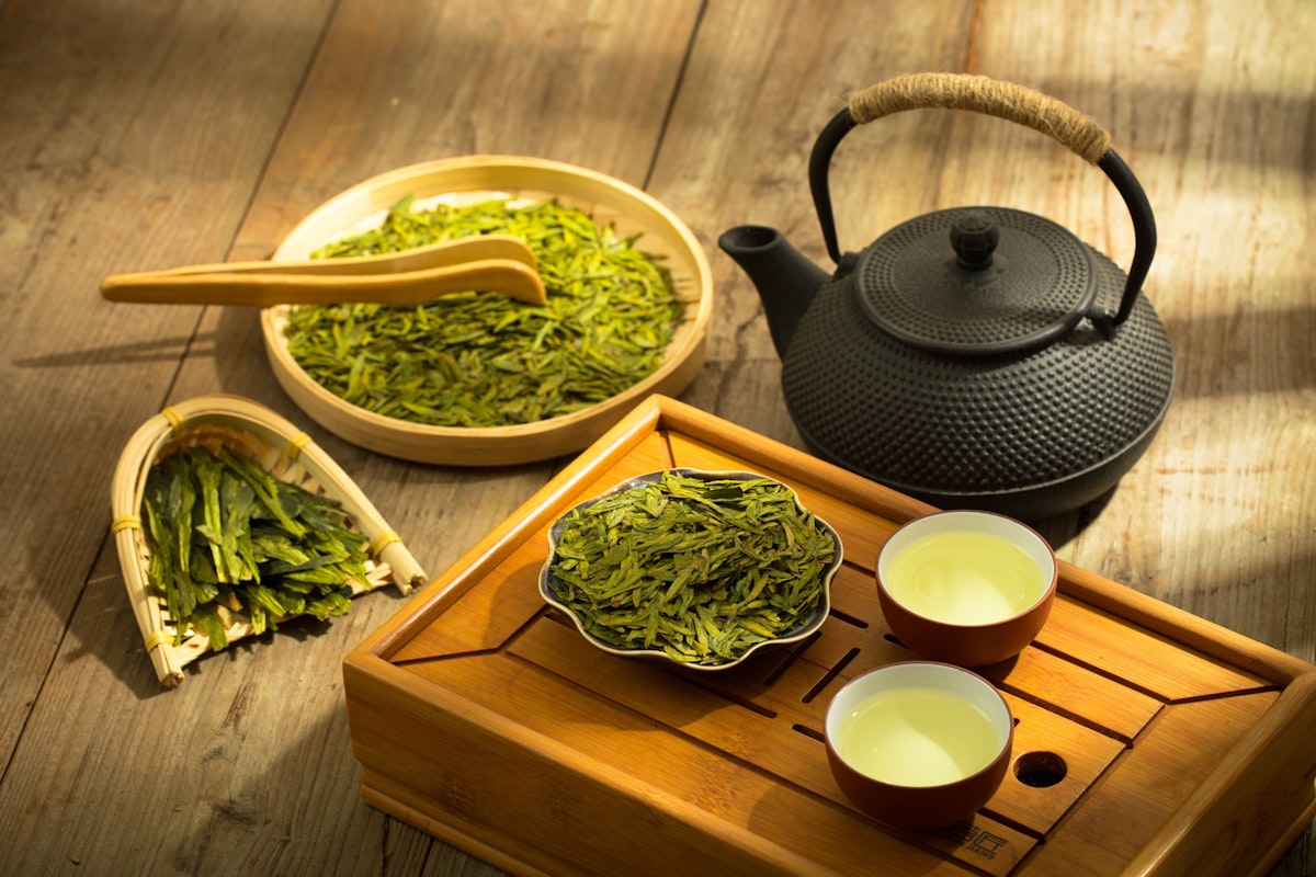 Sleep-themed photo for green tea vs black tea which hurts sleep less