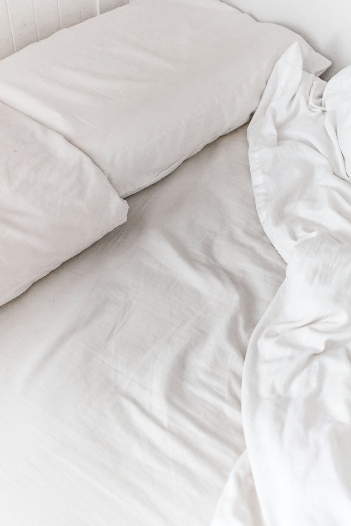 Sleep-themed photo for how long before bed should you stop using screens