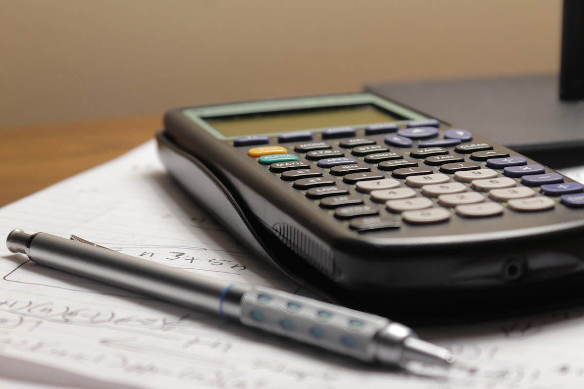 Sleep-themed photo for how to calculate your own social jet lag
