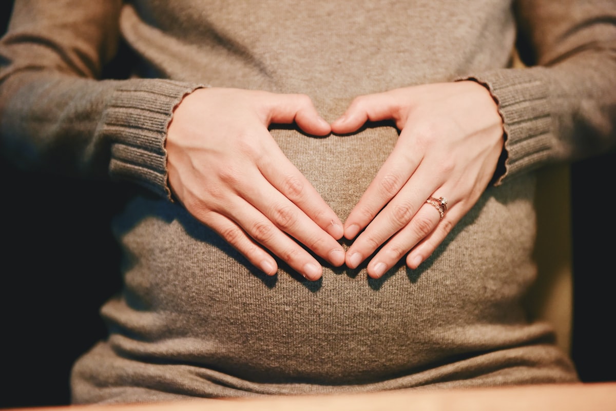 Sleep-themed photo: pregnant woman — a Sleep, Finally guide to leg cramps at night during pregnancy